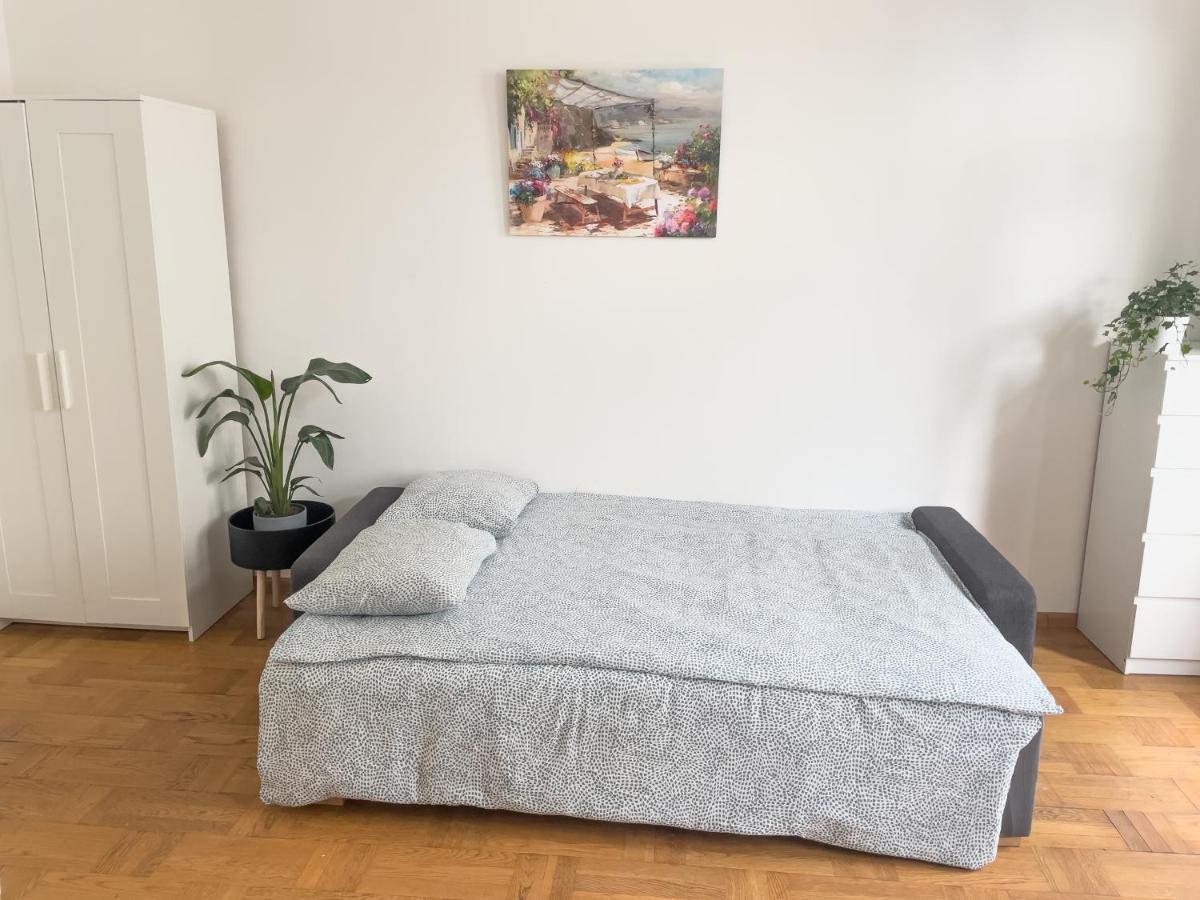 Sunny Studio Near Central Station Apartment Vienna Luaran gambar